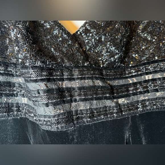 Carmen Marc Valvo Collection Black Beaded Velvet Gown Sz 14 Stunning! Double V - Picture 13 of 14